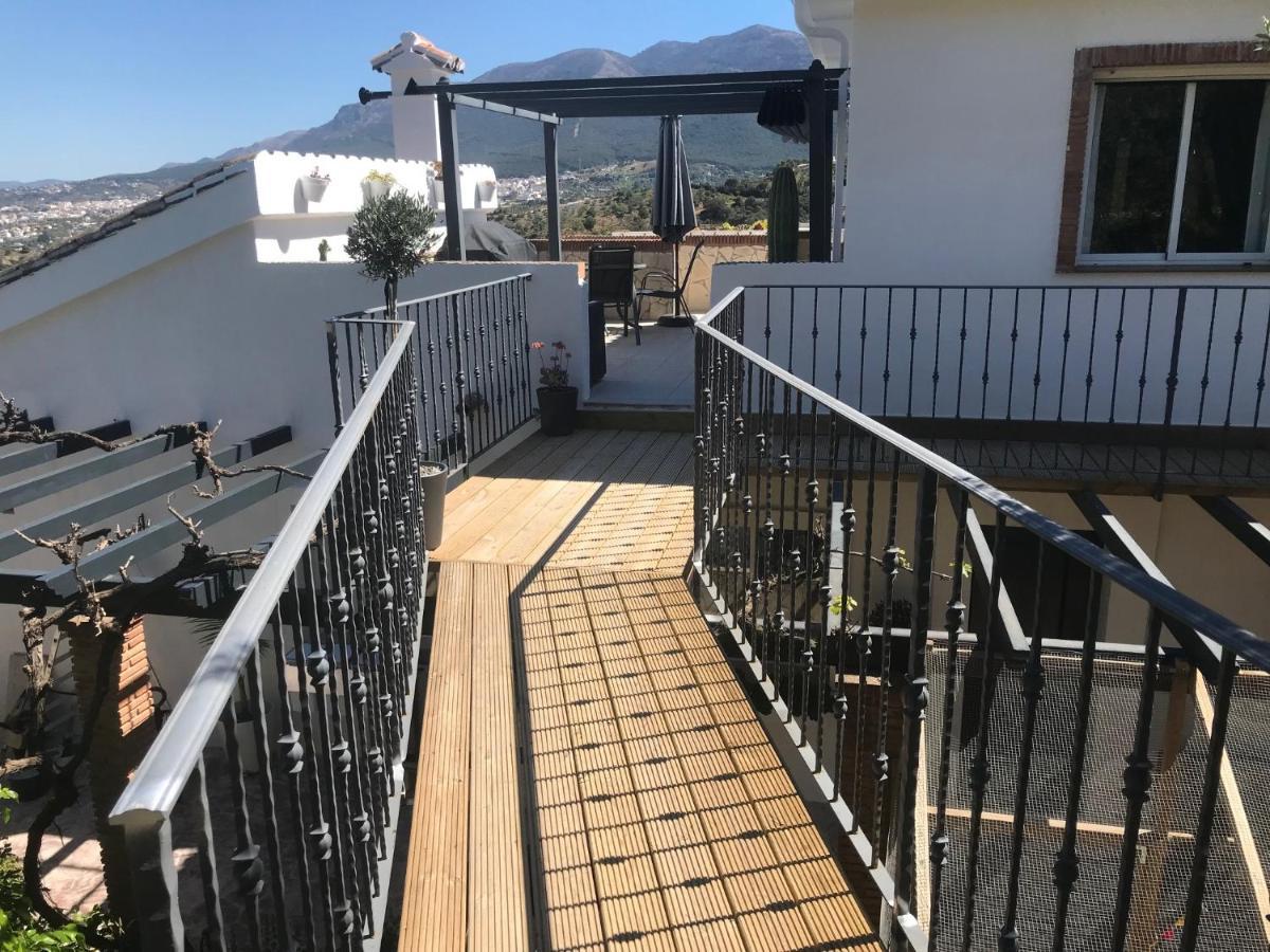 Studio Views Apartment, Cortijo Fruitful Hills Malaga Ngoại thất bức ảnh